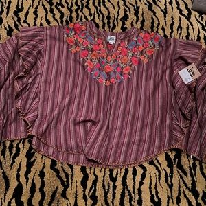 Ivy Jane Ruffle sleeve top